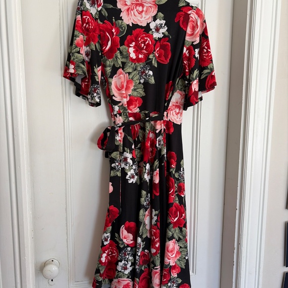 Wax Poetic Red Rose Wrap Dress - Picture 4 of 5